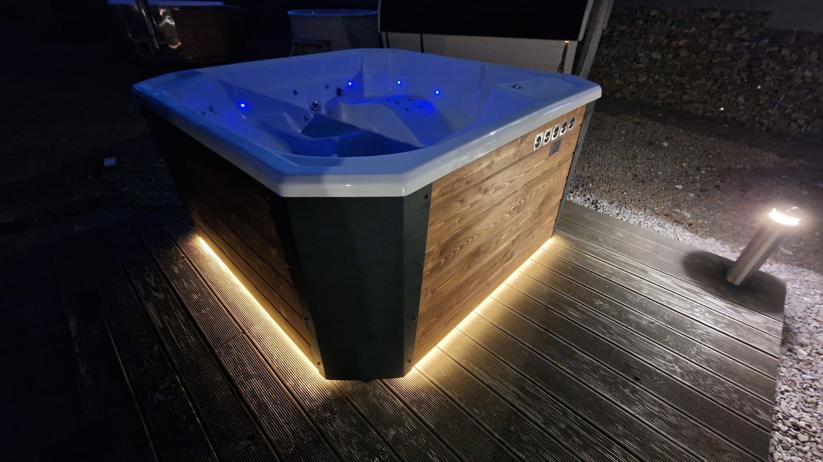Jacuzzi